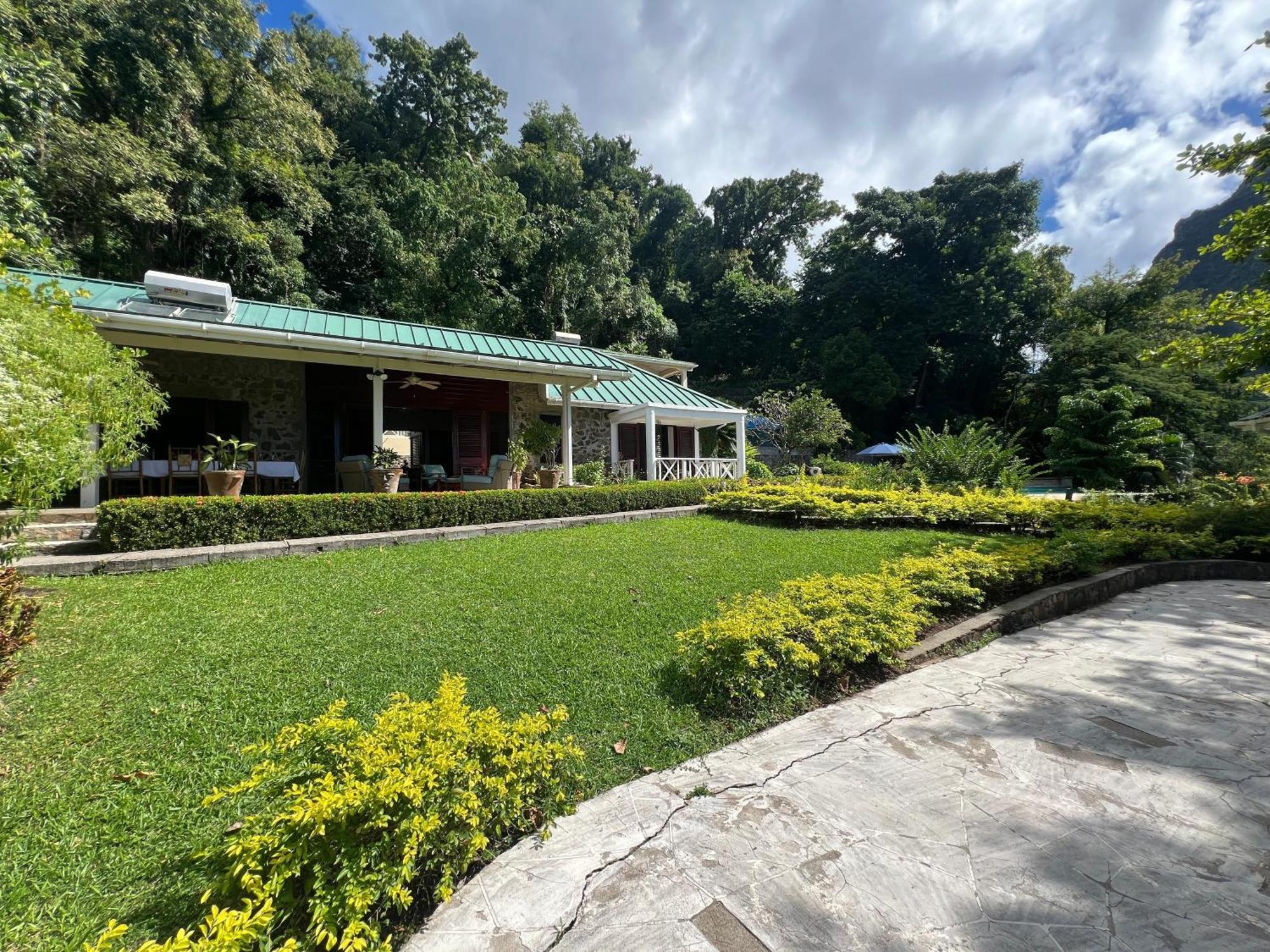 Authentic St, Lucian Experience At Prestigious 2-Bed Villa - Colibri Cottage Villa Soufrière 외부 사진